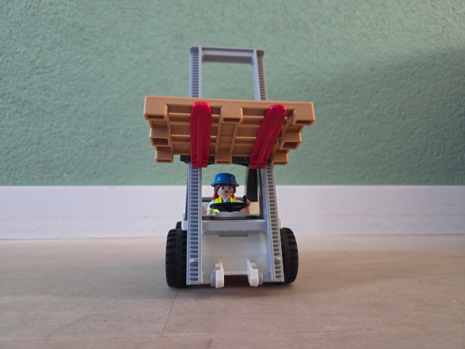 Playmobil Heftruck Z.G.A.N. met Pallet en Figuur, Ophalen of Verzenden, Zo goed als nieuw, Complete set, Voertuig