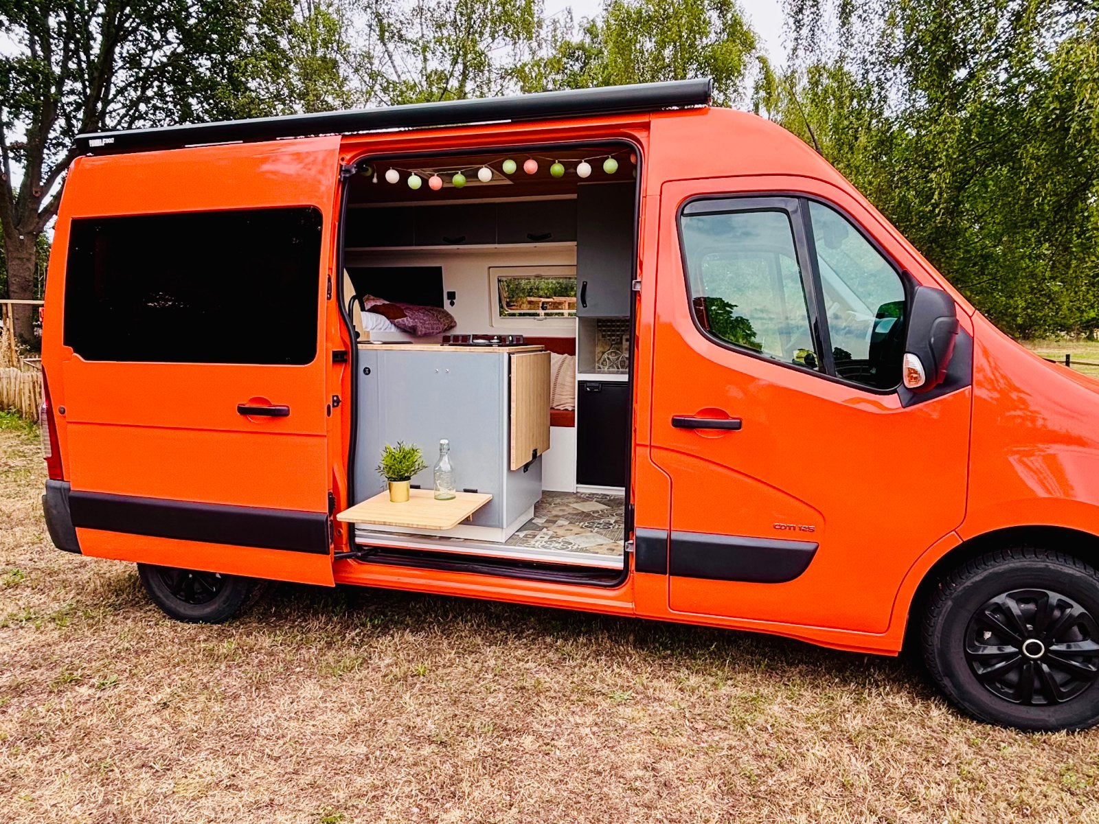 Opel movano offgrid L2H2 camperbus compleet en betrouwbaar, Chemisch toilet, Boiler, Particulier, 4 tot 5 meter