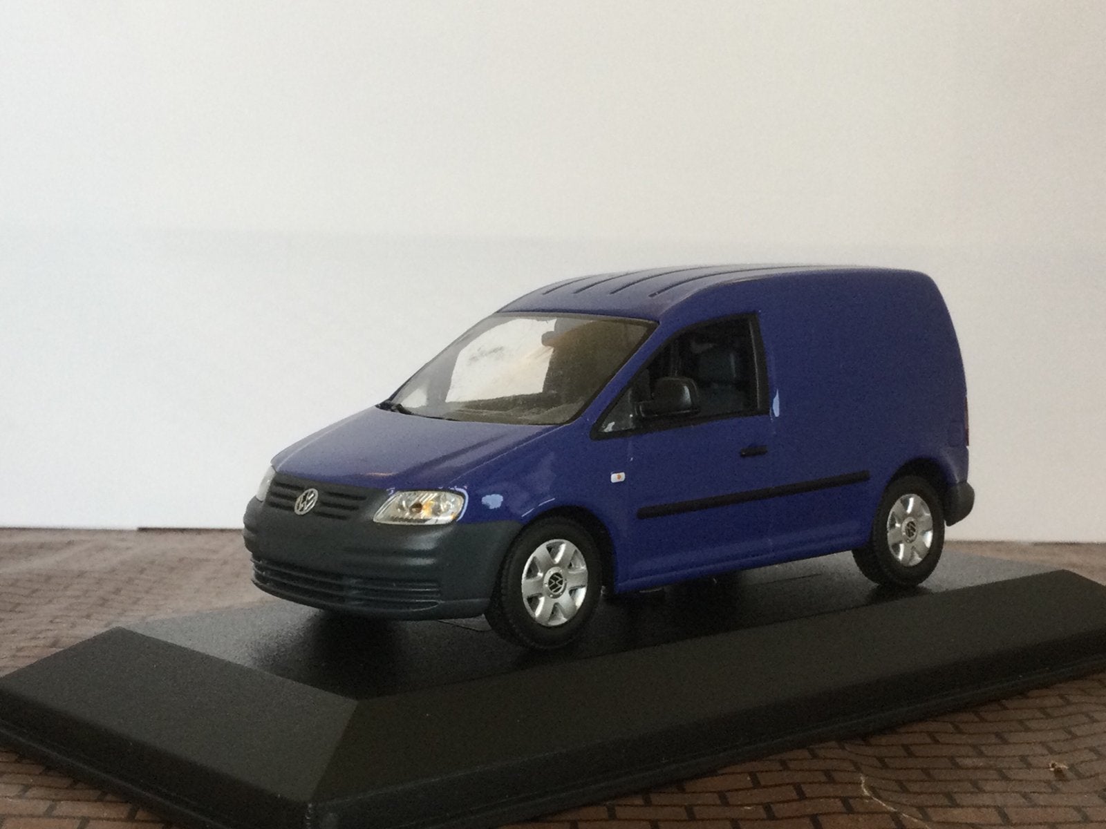 Volkswagen Caddy TDI 2005 Blauw Minichamps, Ophalen of Verzenden, Zo goed als nieuw, Auto, MiniChamps