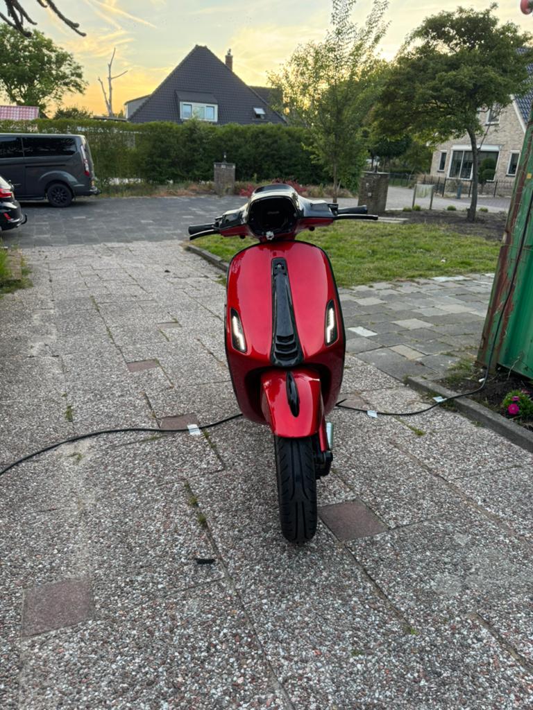 Vespa sprint 50cc 4t, Fietsen en Brommers, Scooters | Vespa, Ophalen, Maximaal 45 km/u, Vespa S, Zo goed als nieuw