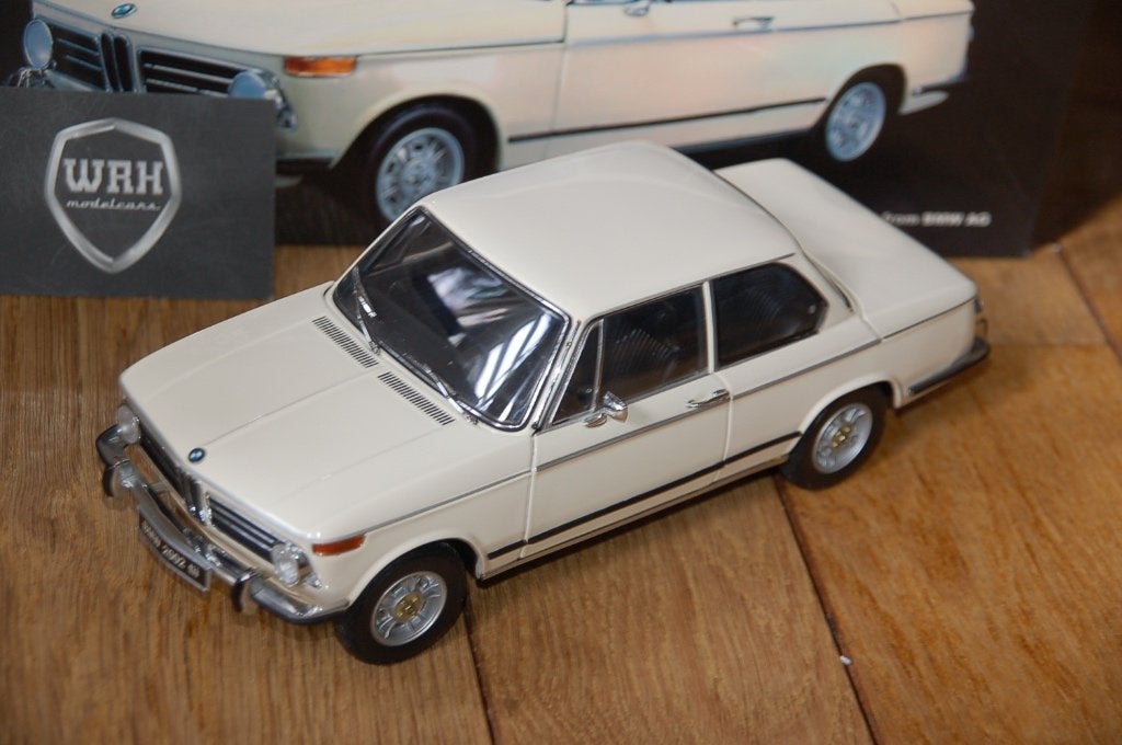 1:18 BMW 2002 TII chamonix white Kyosho WRH, Hobby en Vrije tijd, Verzenden, Zo goed als nieuw, Auto, Kyosho