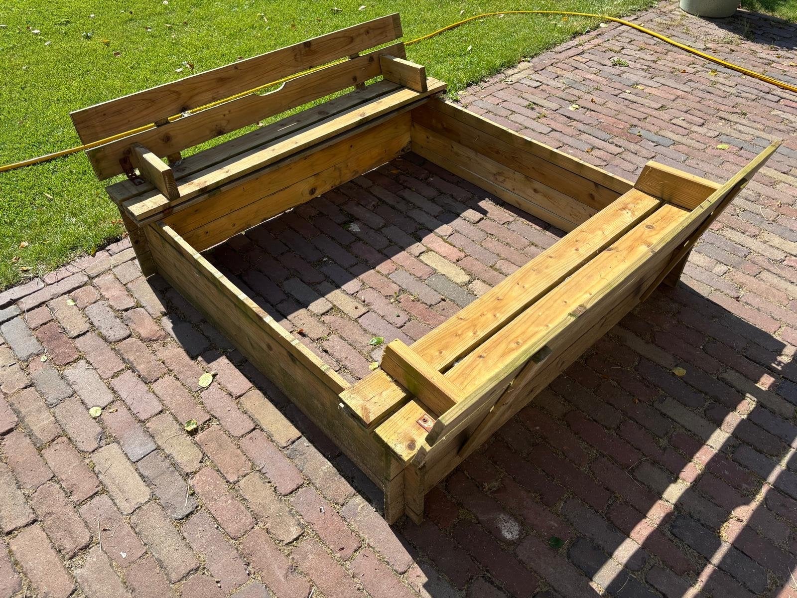 Houten zandbak met deksel en opklapbare bankjes, Kinderen en Baby's, Ophalen, Gebruikt