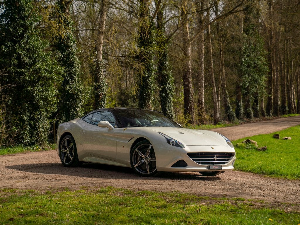 Ferrari California 3.9 T HELE | Atelier Car | Bianco Italia, Auto's, Automaat, Gebruikt, 4 stoelen, Wit