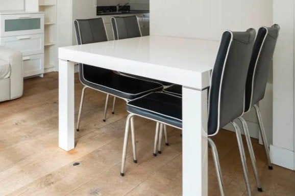 Witte eettafel met stoelen, 100 tot 150 cm, Ophalen of Verzenden, Zo goed als nieuw, 150 tot 200 cm