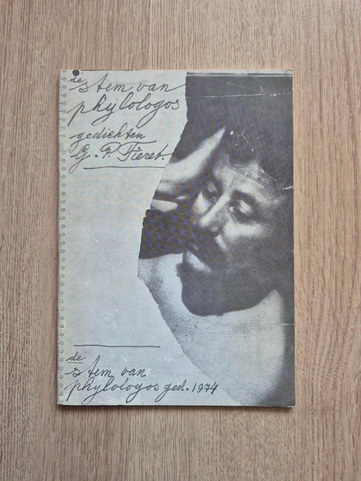 gesigneerde dichtbundel G.P. Fieret – De stem van phylologos, Ophalen of Verzenden, Gelezen