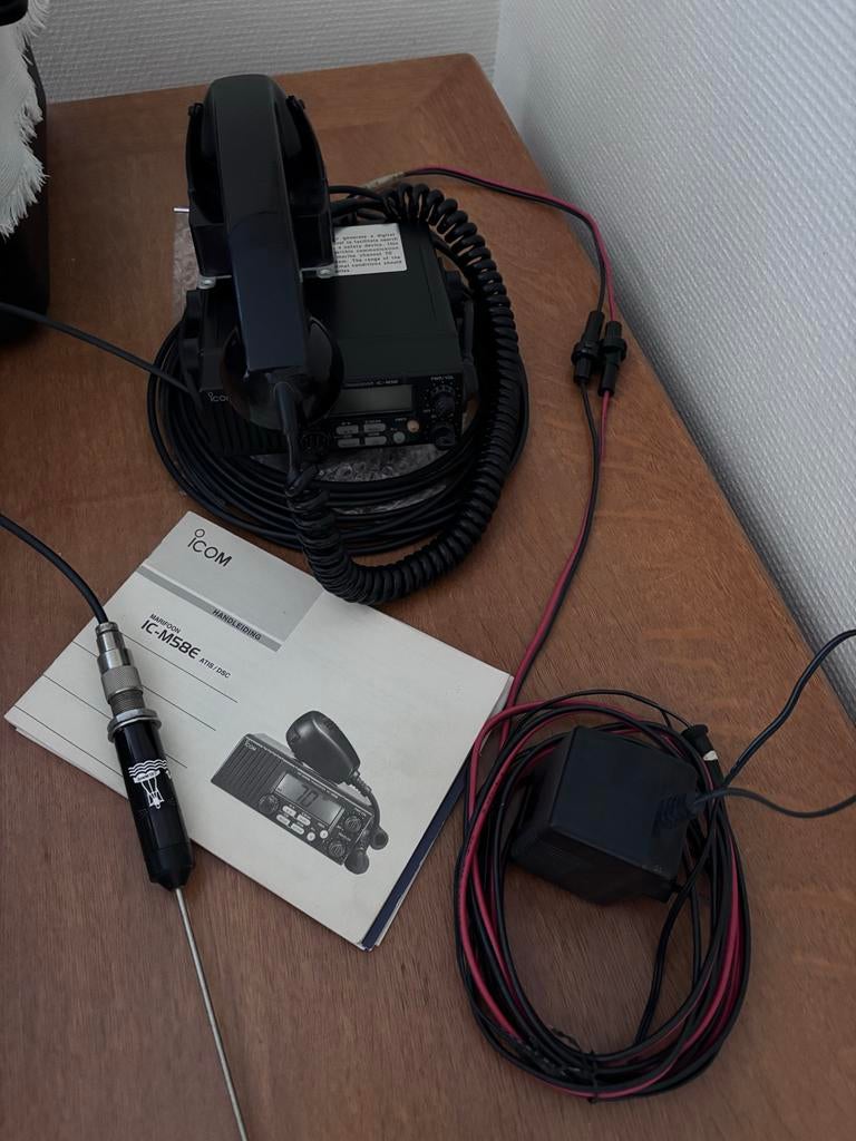 Icom IC-M58E Marifoon VHF Transceiver met Handleiding, Ophalen, Gebruikt, Communicatie