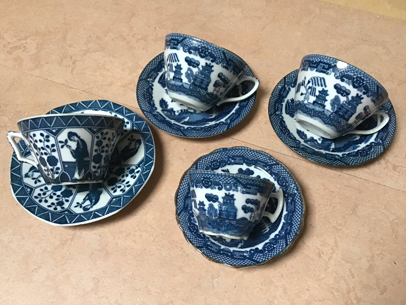 Delfst blauwe kopjes en wandbord, Ophalen of Verzenden