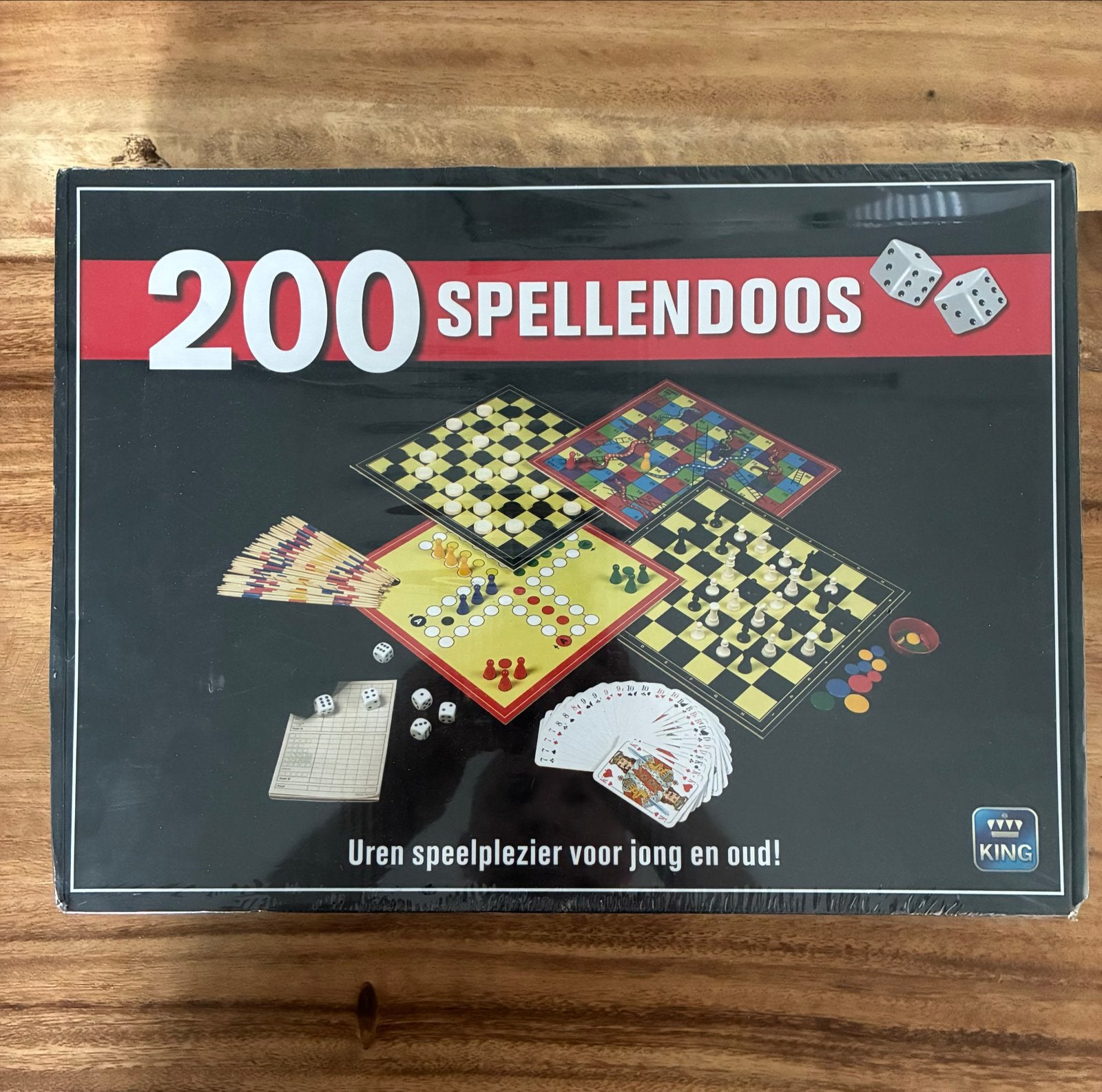 200 Spellendoos - Geseald Familiespel voor Jong en Oud, Drie of vier spelers, Ophalen of Verzenden, Nieuw