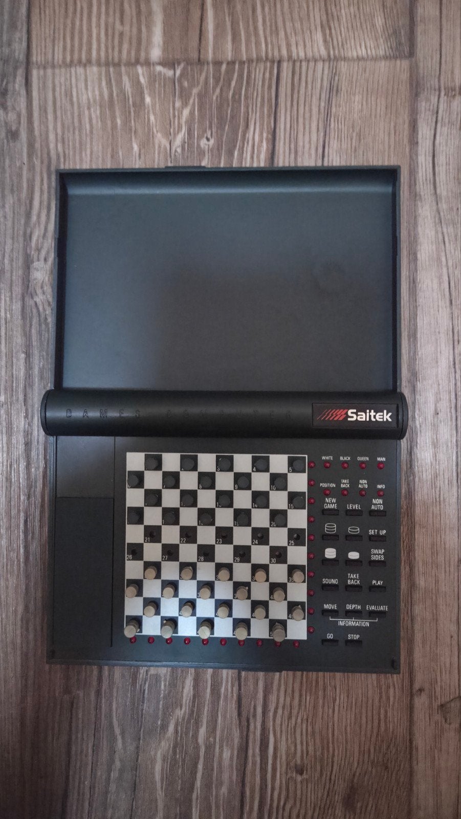 Saitek Compact Dames Computer - Schaakcomputer, Een of twee spelers, Ophalen of Verzenden, Zo goed als nieuw, Saitek