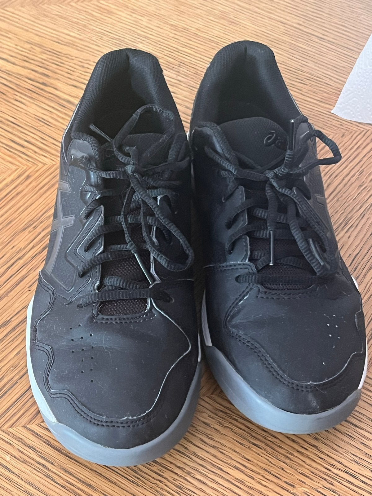 ASICS tennis zaal schoenen - Maat 43.5 - Zwart, Sport en Fitness, Tennis, Ophalen of Verzenden, Schoenen, Overige merken, L00