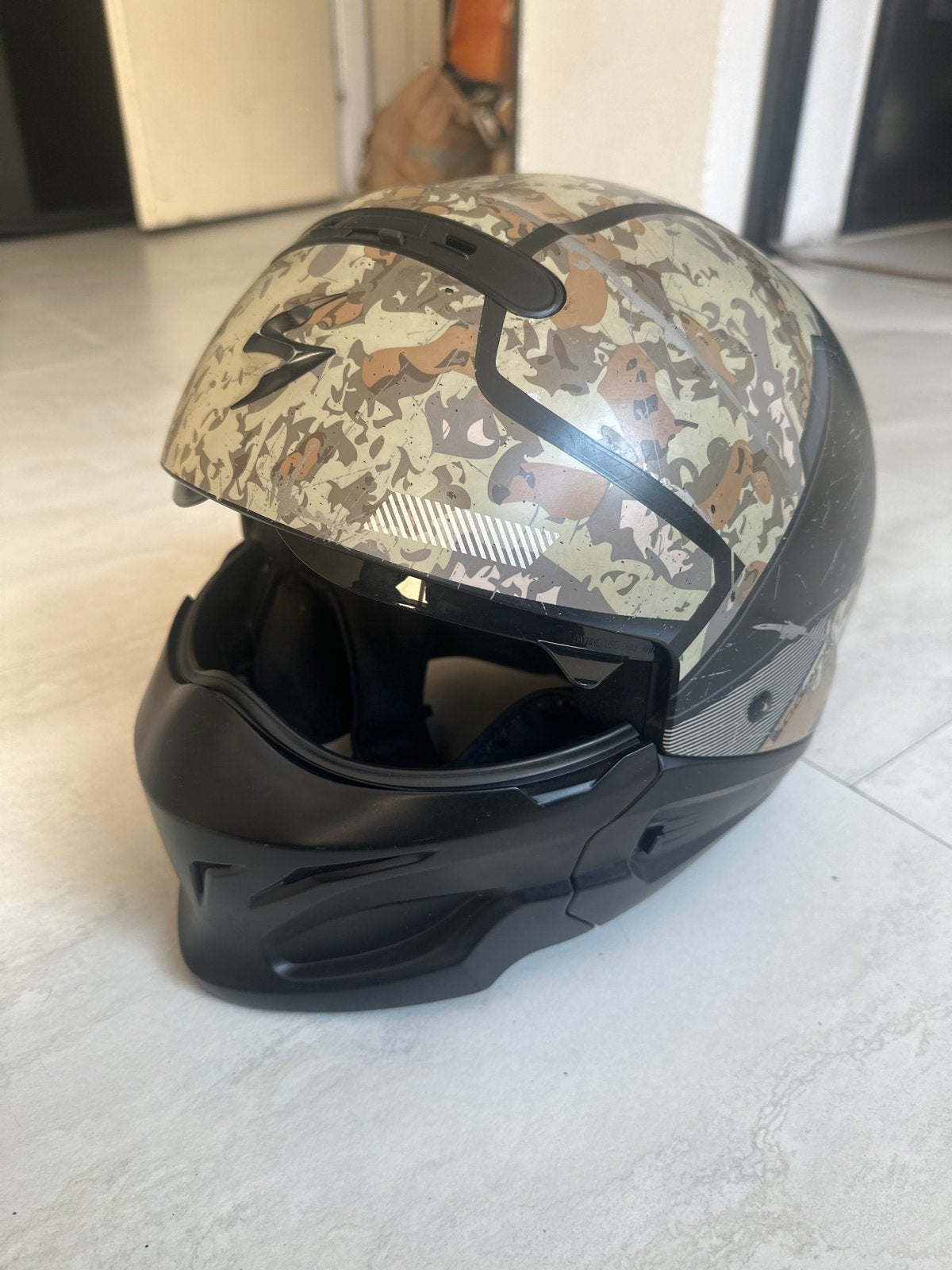 Scorpion EXO-Combat helm - Camouflage, Systeemhelm, Heren, XXL, Tweedehands