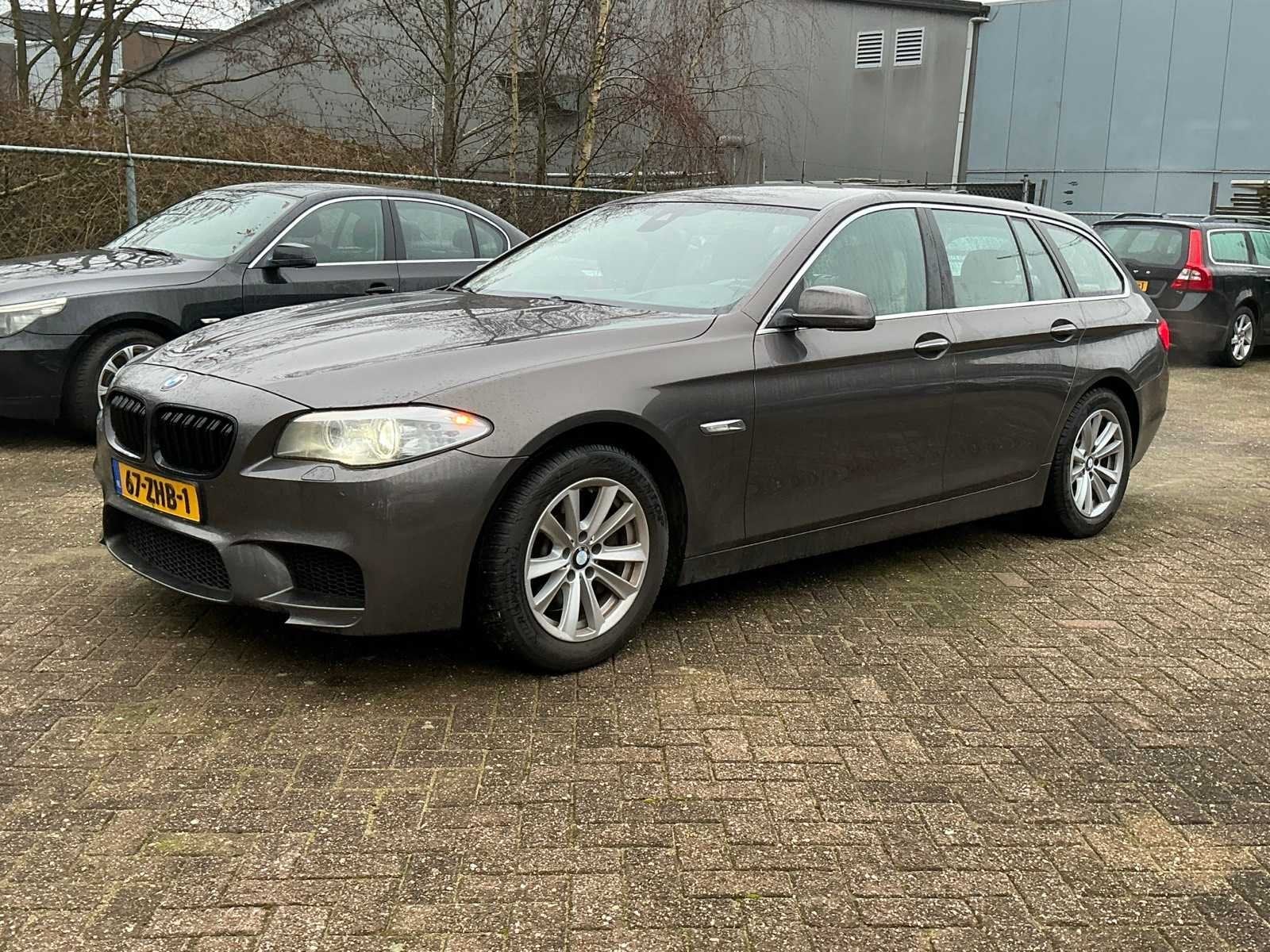 2012 BMW 5-serie Touring 528i Upgrade Edition, Auto's, Automaat, Euro 5, Gebruikt, 102 €/maand