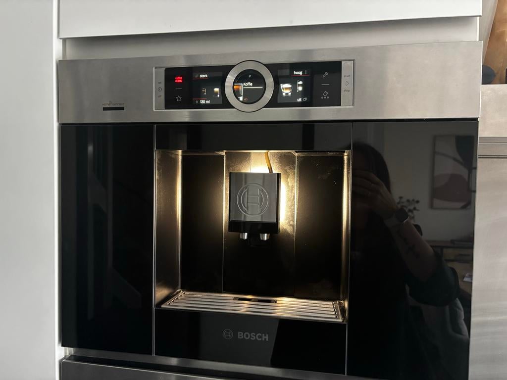 Goed onderhouden Bosch inbouw koffiemachine, Witgoed en Apparatuur, Ophalen, Zo goed als nieuw