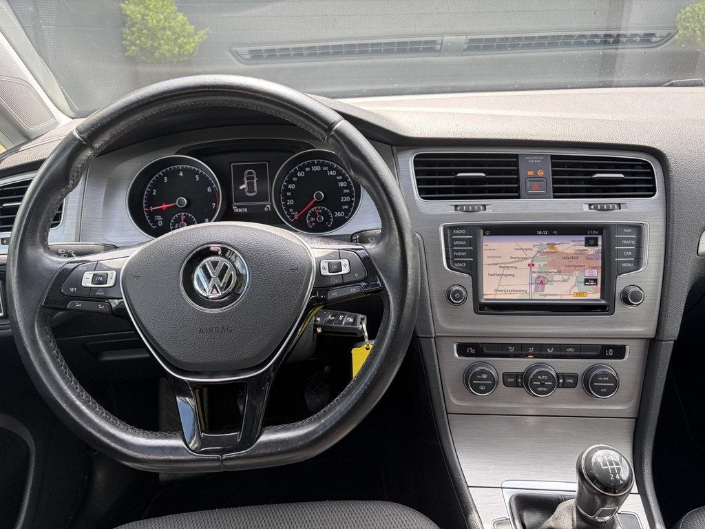 Volkswagen Golf 1.0 TSI Comfortline Dealer Onderhouden,Carpl, Auto's, Volkswagen, Voorwielaandrijving, Stof, Gebruikt, 49 €/maand