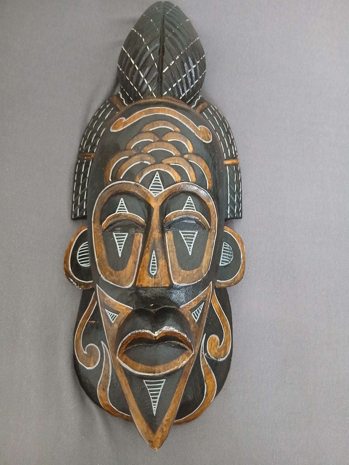 2 handgesneden maskers en 1 olifantenkop, Huis en Inrichting, Ophalen, Gebruikt, Bruin, Hout
