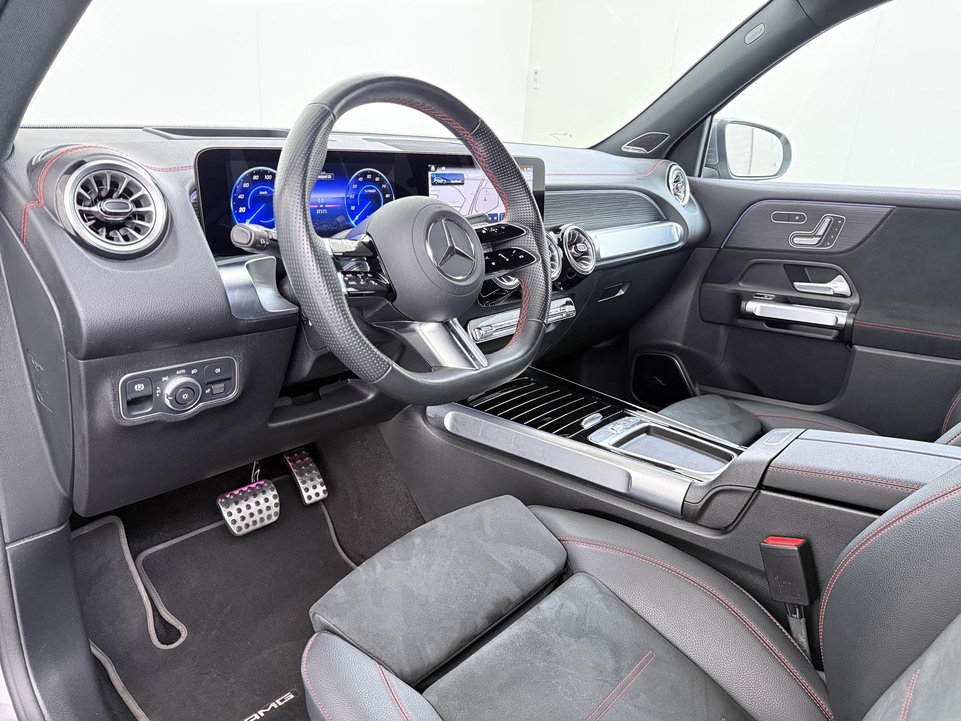 Mercedes-Benz EQB 250+ Business Solution AMG 71 kWh | Trekha, Dealer onderhouden, 2005 kg, Gebruikt, 445 min