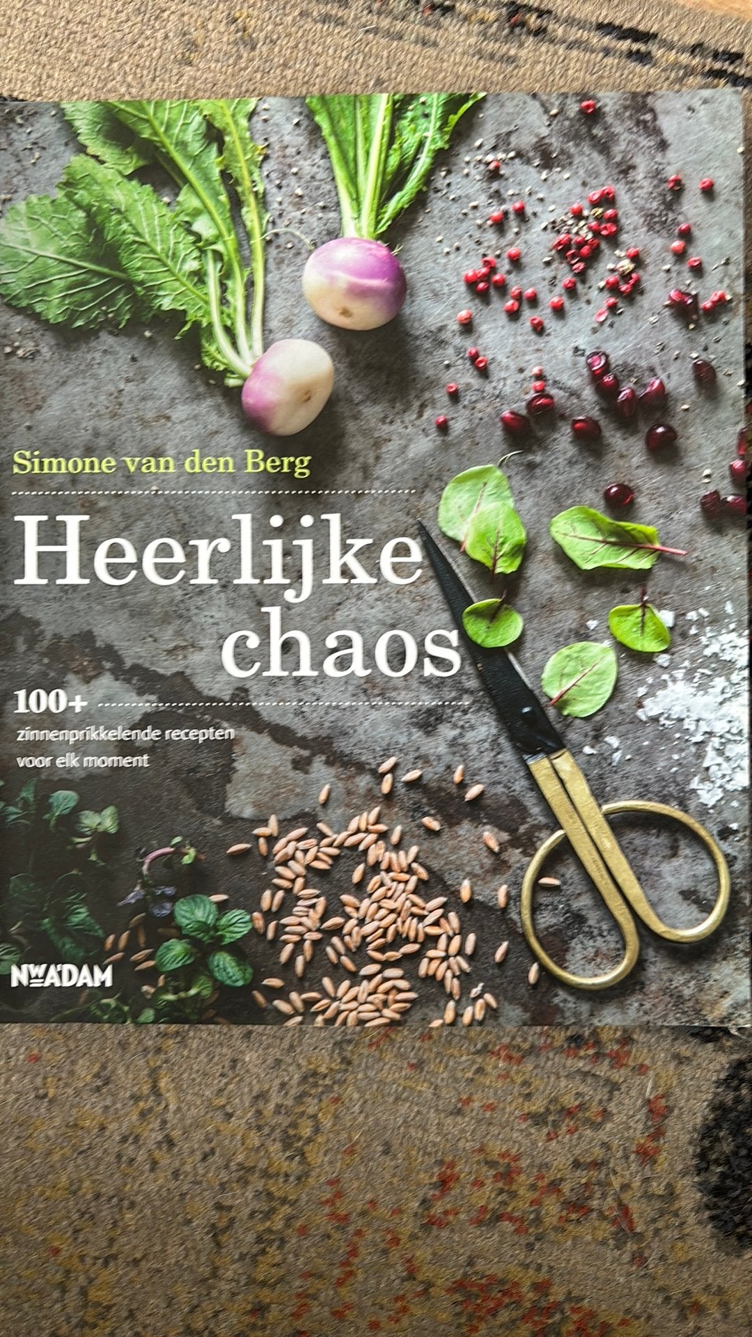 Kookboek Heerlijke chaos, Ophalen of Verzenden, Zo goed als nieuw, Interieur en Design