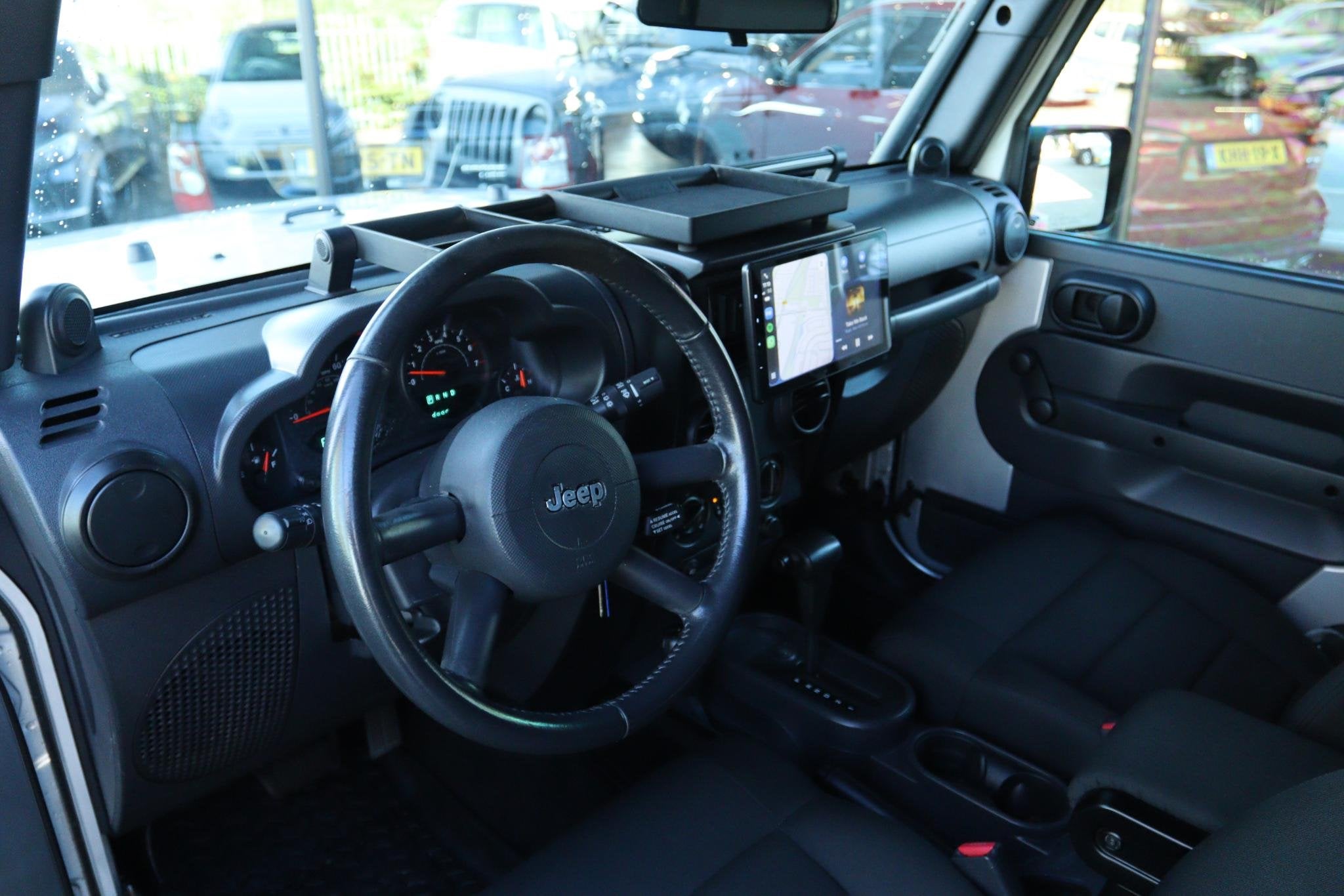 JEEP WRANGLER 3.8 V6 HIGH SPORT 4X4 AUT. *UNIEK* | CARPLAY |, Auto's, 3778 cc, Stof, Gebruikt, Parkeercamera