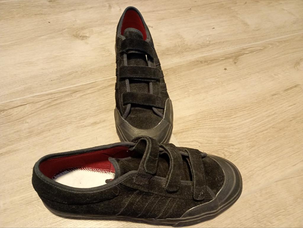 Adidas schoenen maat 47.5, zonder zooltjes,gratis, Kleding | Heren, Schoenen, Ophalen