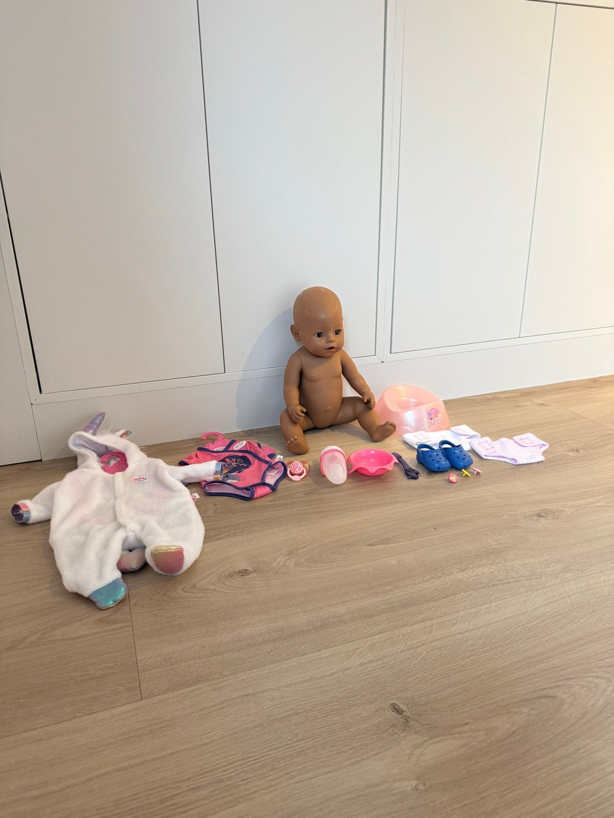 Baby Born pop met accessoires en eenhoornpak, Ophalen of Verzenden, Gebruikt, Babypop