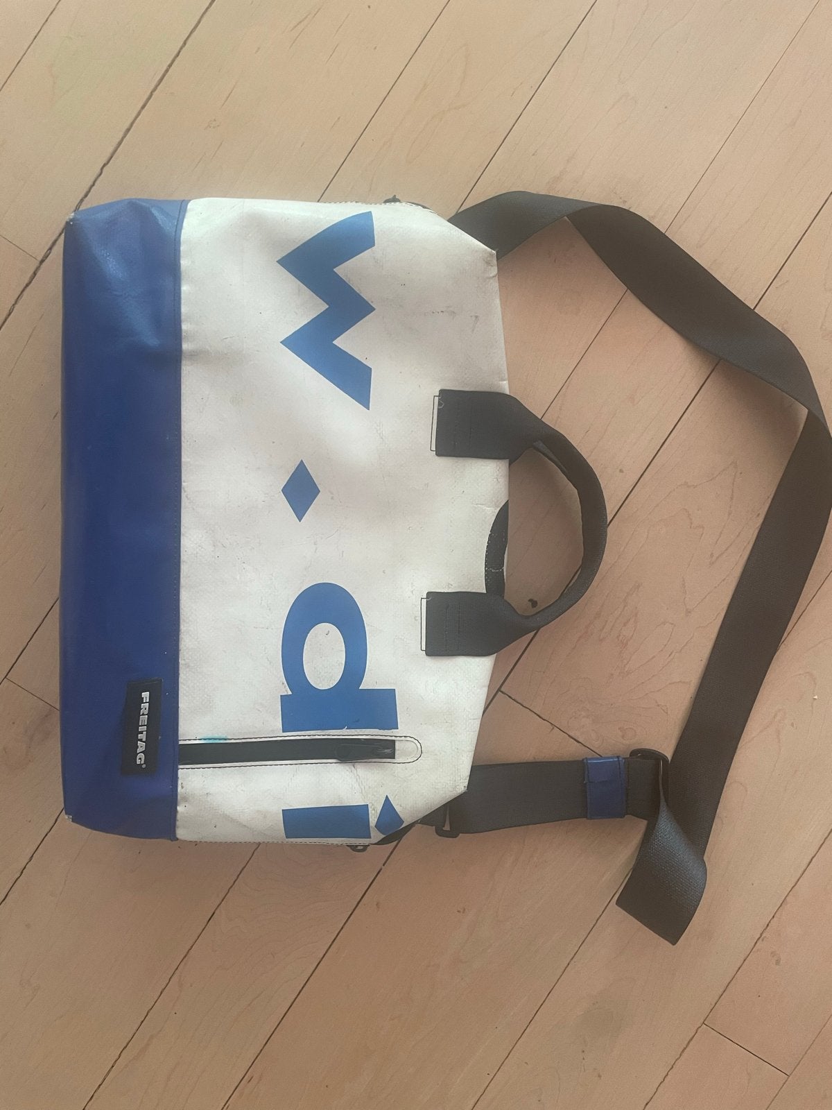 Freitag Laptop / Schoudertas met voorvak en 4 binnenvakken, Ophalen of Verzenden, Gebruikt, Blauw, Overige merken