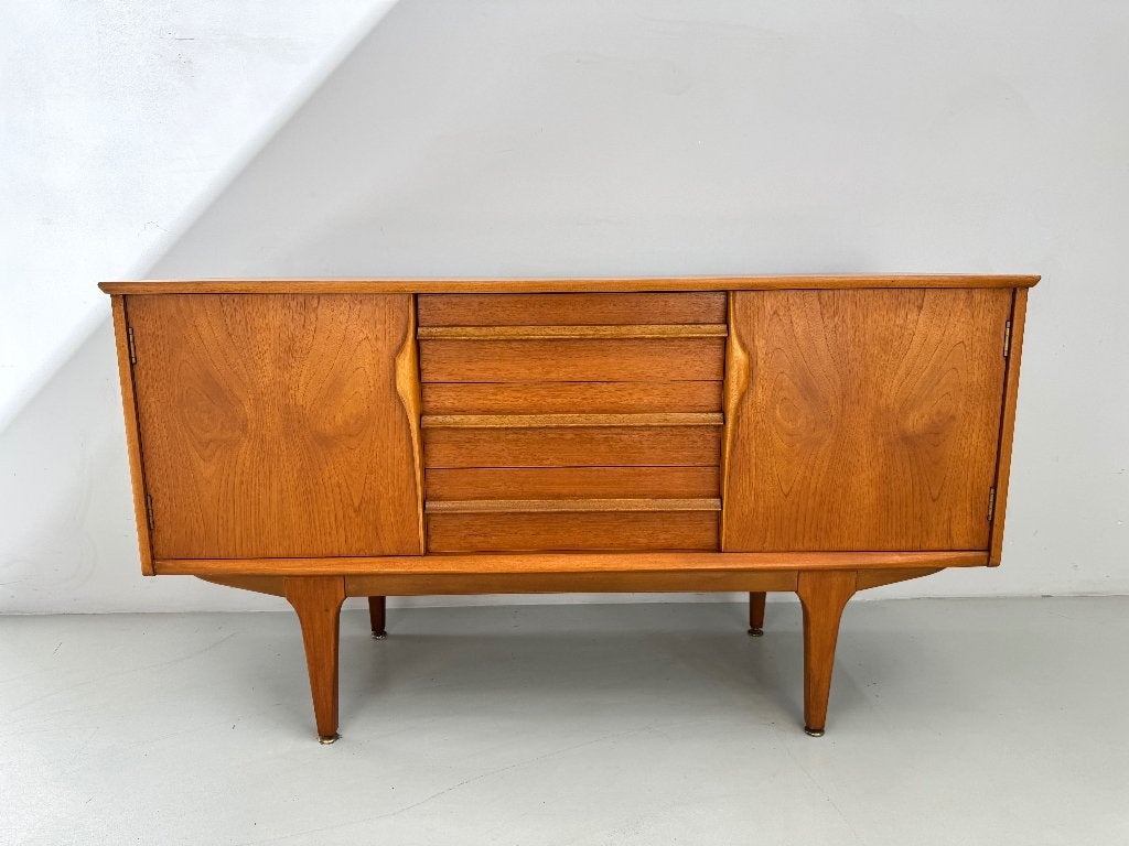 Vintage dressoir Jentique, 150 tot 200 cm, Teakhout, Ophalen of Verzenden, Zo goed als nieuw