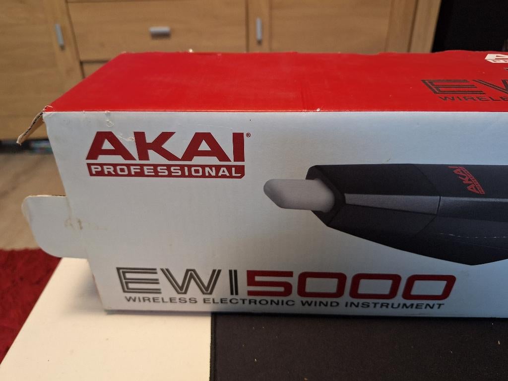 akiai ewi5000, Muziek en Instrumenten, Ophalen of Verzenden, Zo goed als nieuw, Overige typen, Met koffer