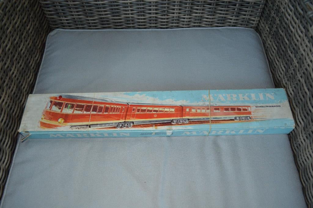 Märklin 3025 : perfect in okt +prospectus, Wisselstroom, Gebruikt, Locomotief, Ophalen of Verzenden