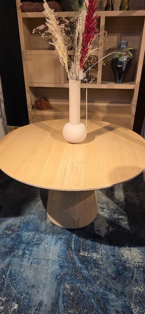 Ronde eettafel Nala 130 cm | Showmodel Extra Voordeel, Huis en Inrichting, Tafels | Eettafels, Bornsestraat 31, Ophalen of Verzenden