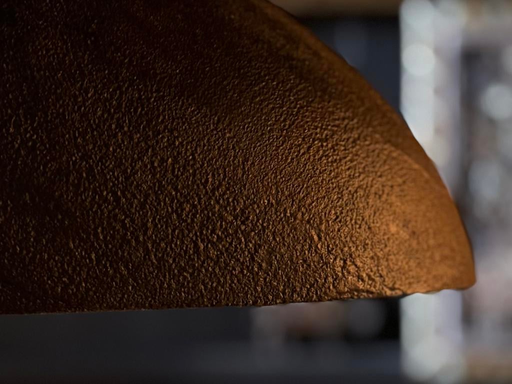 Sculpturale one-off maatwerk hanglamp bladgoud & zwart, Overige materialen, Ophalen of Verzenden, Zo goed als nieuw, /