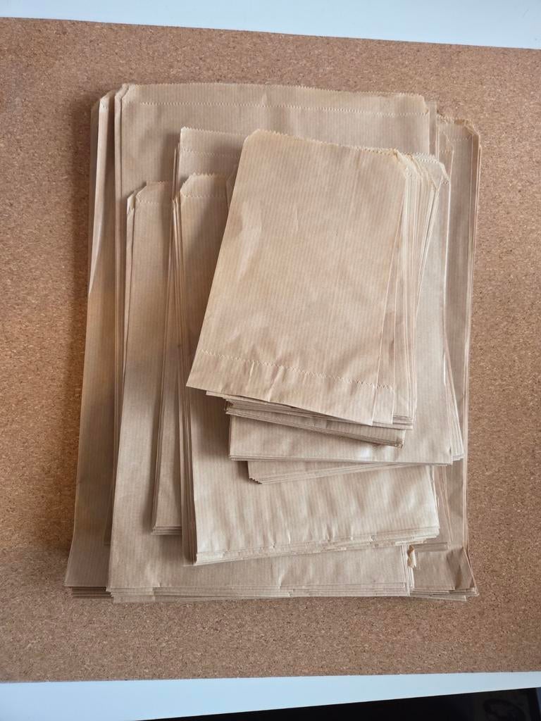 Papieren cadeau zakken ca. 200 stuks, Ophalen of Verzenden, Nieuw