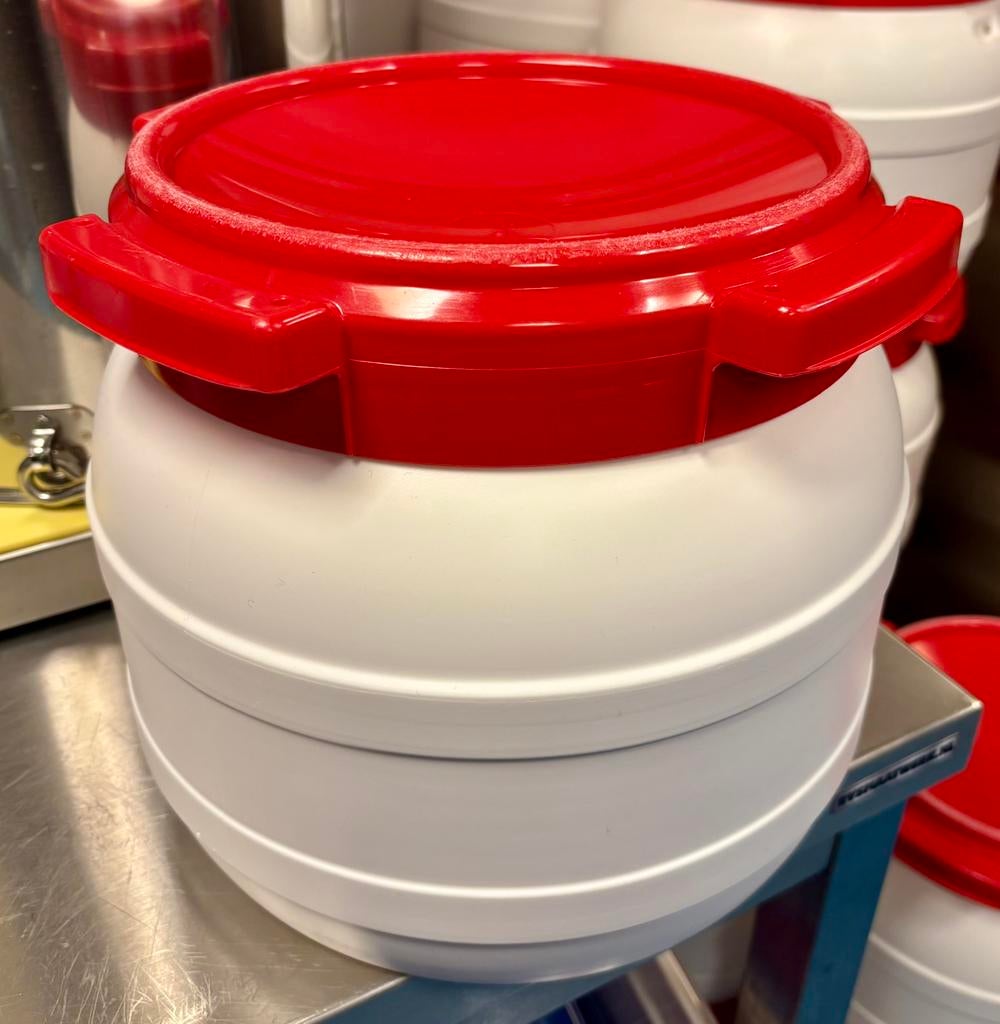 17 x Curtec 7010 waterdichte ton 10 lt / voedselcontainers, Huis en Inrichting, Emmers, Gebruikt, Kunststof, Ophalen