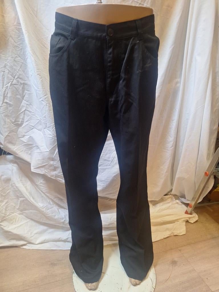 Zwarte broek, Kleding | Dames, Broeken en Pantalons, Zwart, Maat 42/44 (L), Ophalen of Verzenden, Zo goed als nieuw