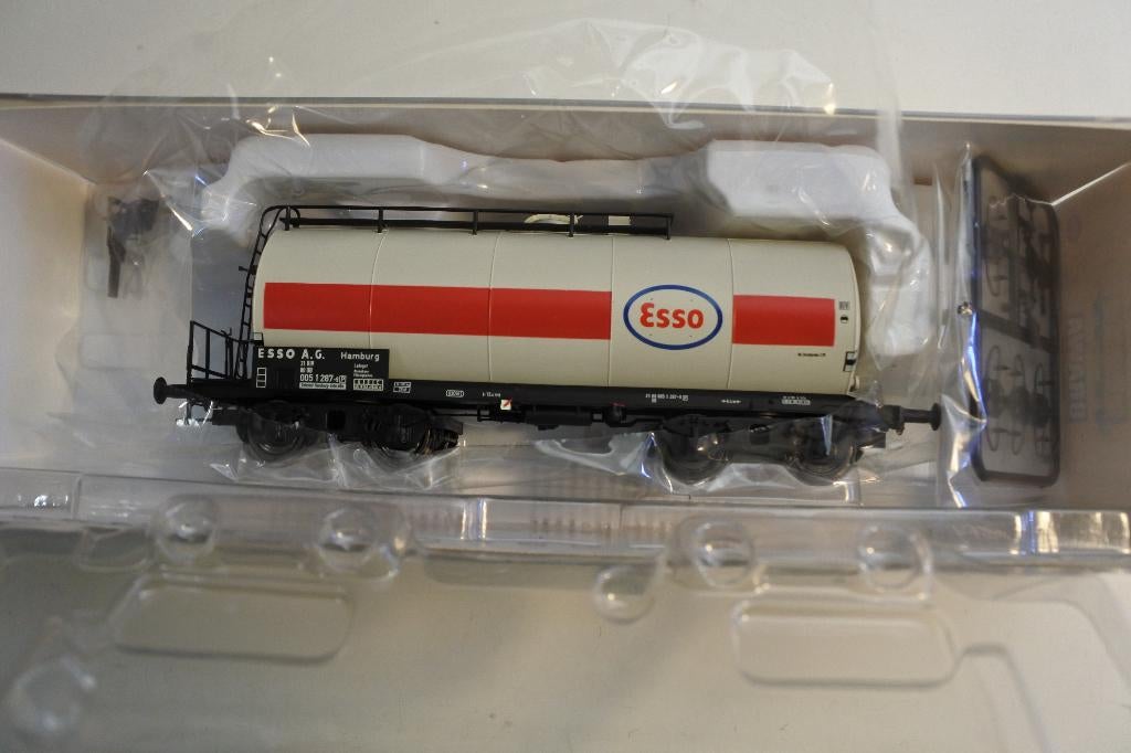 Brawa 48902 HO ketelwagen Esso van de DB., Hobby en Vrije tijd, Modeltreinen | H0, Overige merken, Wisselstroom, Ophalen of Verzenden