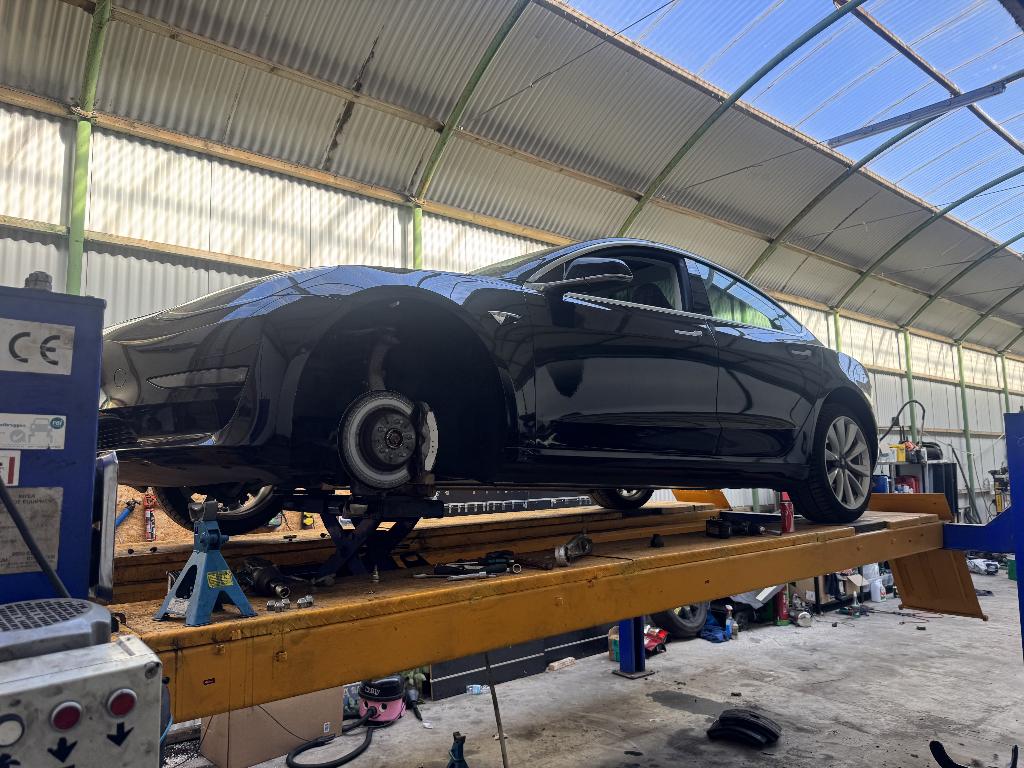 Foto 2 van Onderhoud, Reparatie & Banden VEENDAM! | WTS Automotive