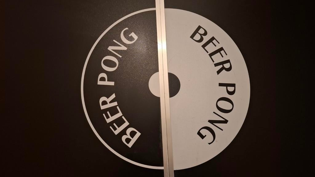 Beer Pong Tafel met accessoires z.g.a.n.!, Vijf spelers of meer, Ophalen, Zo goed als nieuw, Reisspel