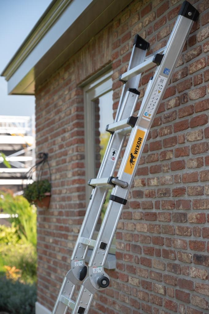 Te Koop - Hoogwaardige Ladders en Accessoires, Nieuw, Ophalen of Verzenden, Ladder, Opvouwbaar of Inschuifbaar