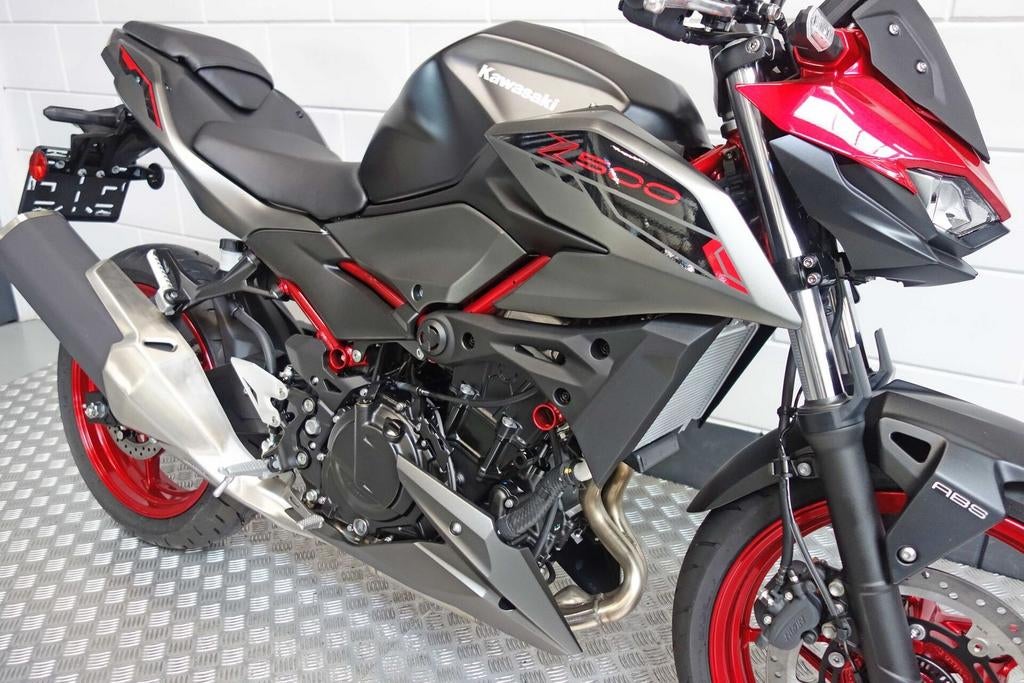 KAWASAKI Z500 SE (bj 2025), Motoren, 2 cilinders, Bedrijf, Onbekend, KAWASAKI