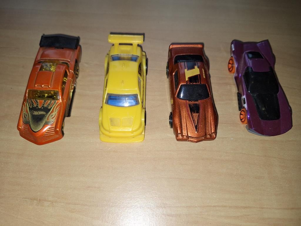 Hot Wheels Auto's - Set van 4, Kinderen en Baby's, Speelgoed | Speelgoedvoertuigen, Ophalen of Verzenden, Zo goed als nieuw