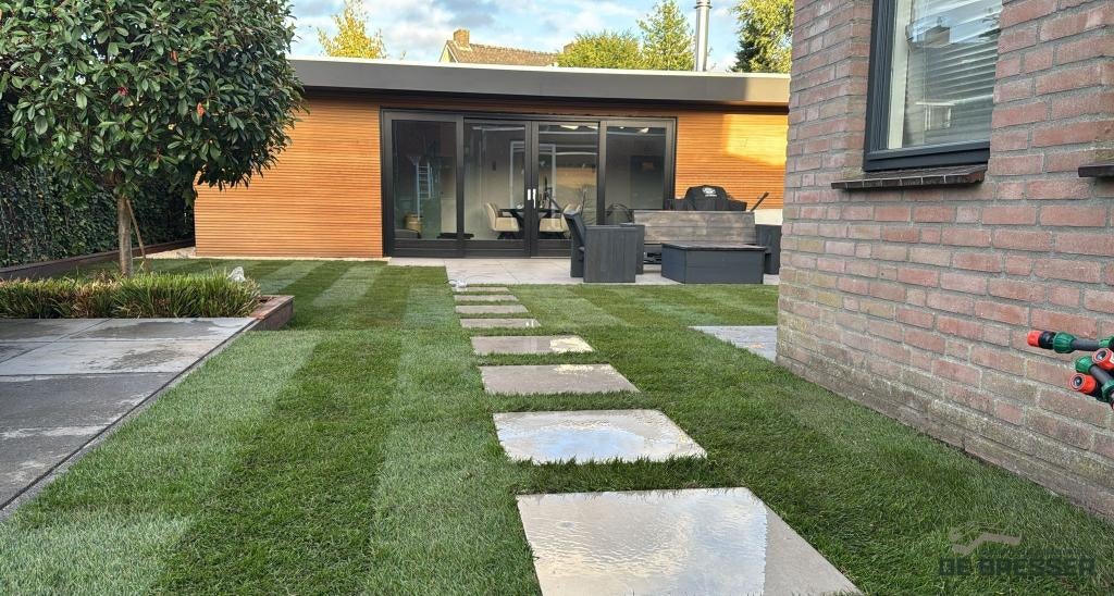 Stratenmaker  Grondwerk Uden, Garantie, Tuin- of Vijveraanleg