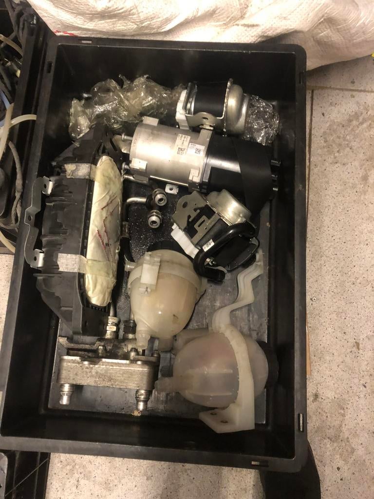 Diverse mercedes onderdelen w205 w204 w206 w213 w214, Ophalen of Verzenden