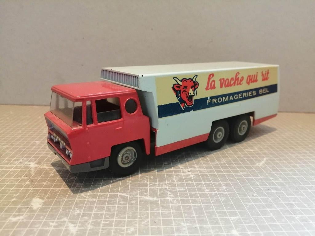 solido berard  La VAche Qurit, Ophalen of Verzenden, Zo goed als nieuw, Bus of Vrachtwagen, Overige merken
