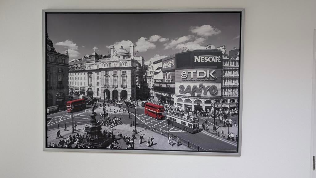 IKEA Piccadilly Circus Schilderij, Huis en Inrichting, Woonaccessoires | Schilderijen, Tekeningen en Foto's, Ophalen, 125 cm of meer