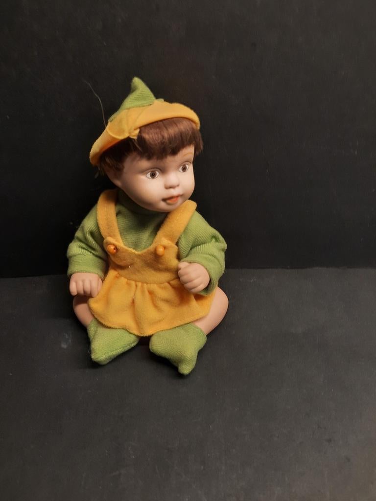 Vintage Babypop - Zo goed als nieuw!, Verzamelen, Poppen, Niet beschikbaar, Onbekend, Ophalen of Verzenden, Zo goed als nieuw