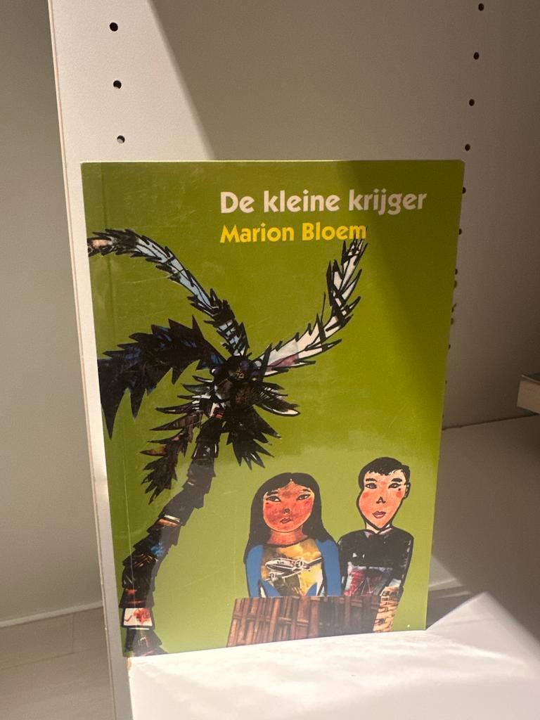 Boek De kleine krijger - Marion Bloem, Ophalen of Verzenden, Zo goed als nieuw