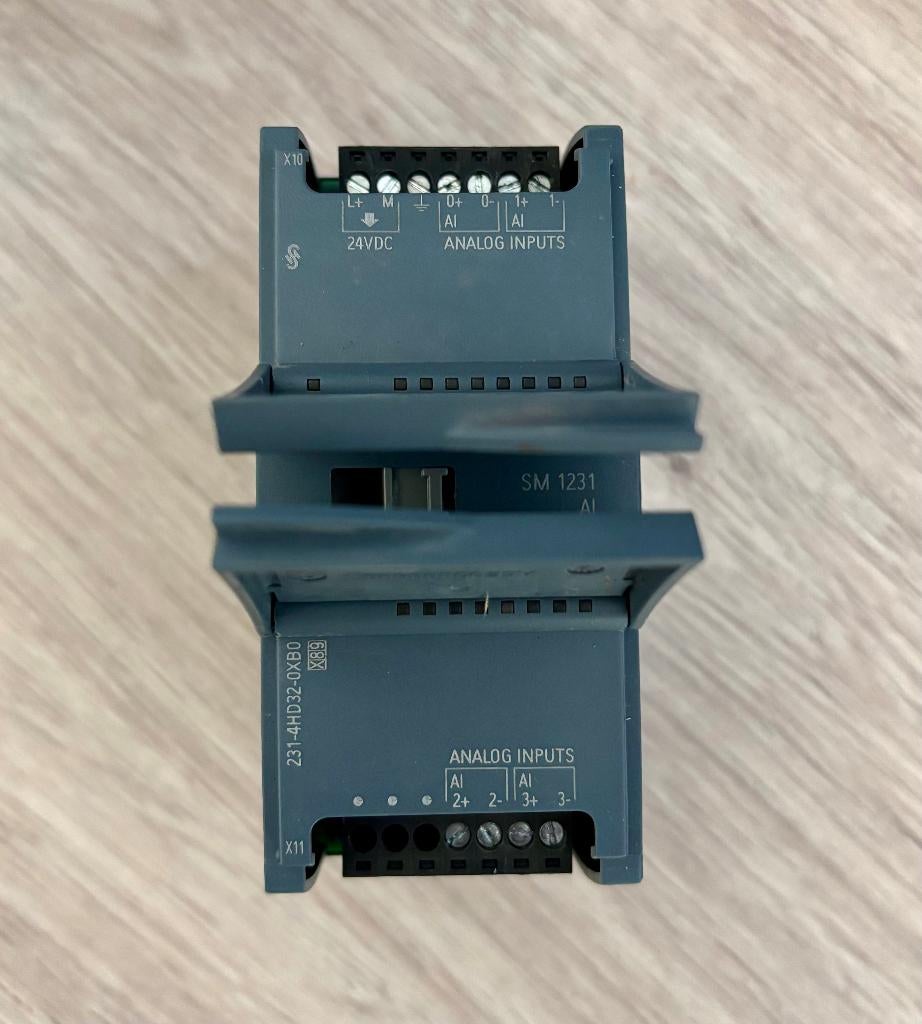 SIEMENS - Simatic - S7-1200 - SM 1231 - 4x AI, Ophalen of Verzenden, Zo goed als nieuw