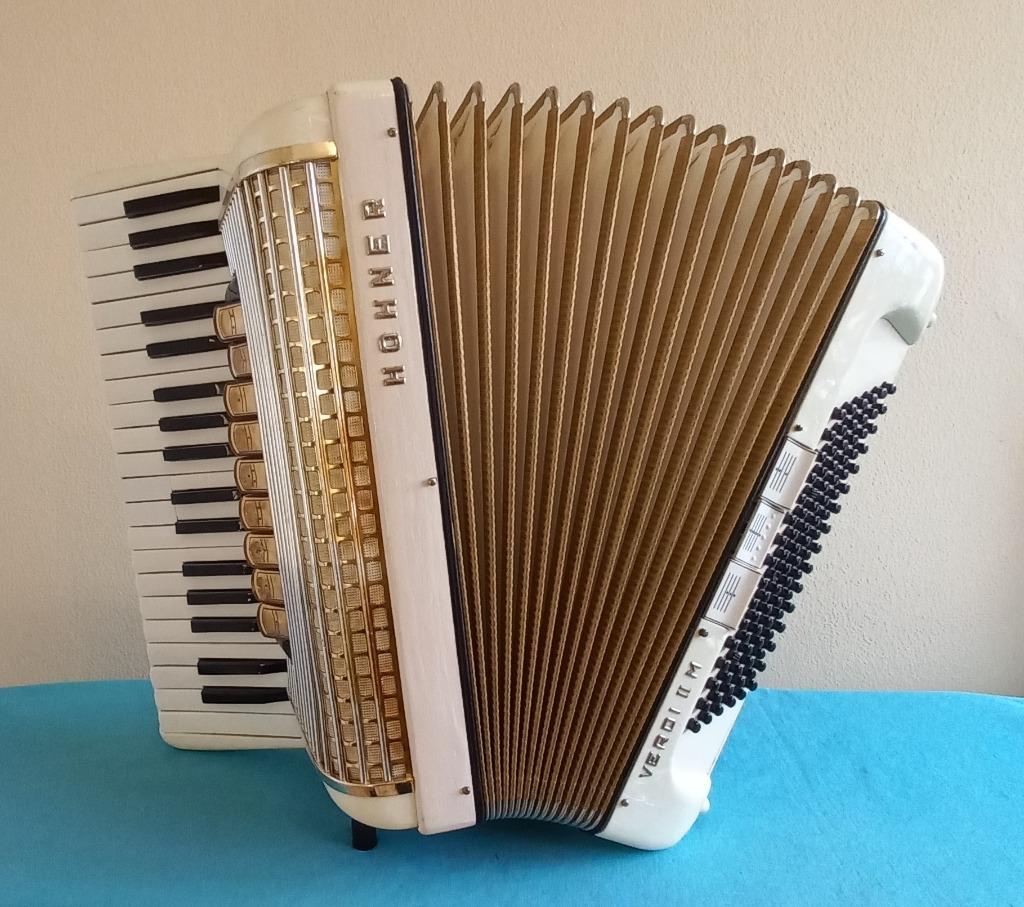 Hohner Verdi II M, 3 korig, 96 bas, Ophalen, Gebruikt, Met koffer, 96-bas