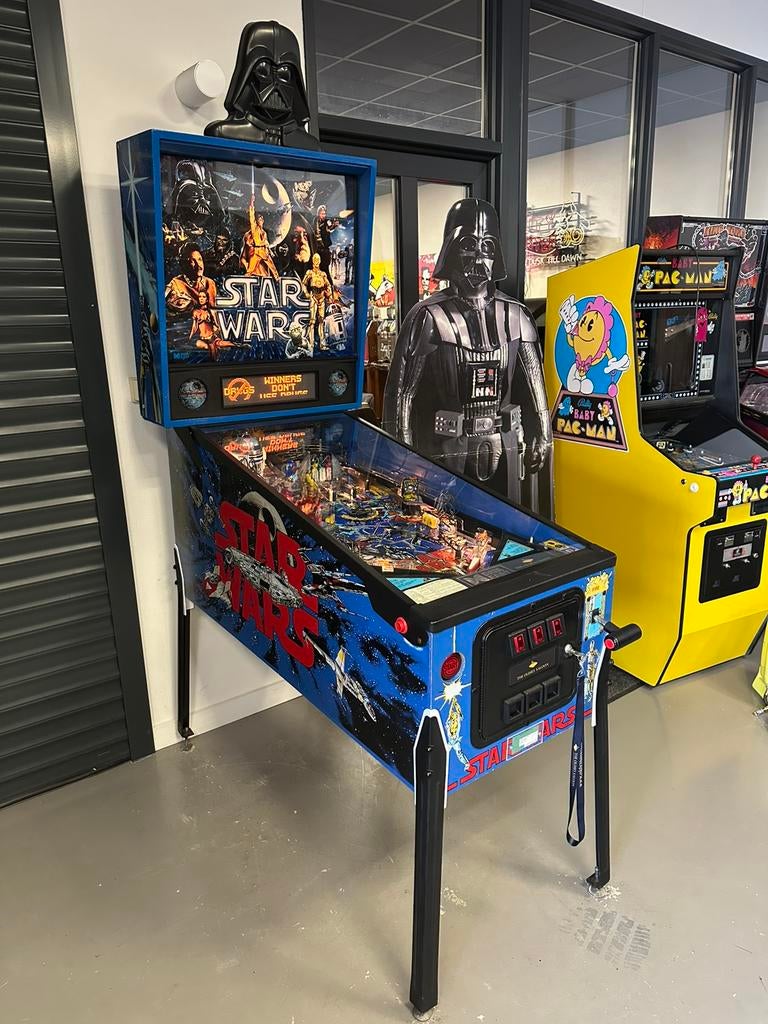 Flipperkast Data East Star Wars met Topper en Pinsound