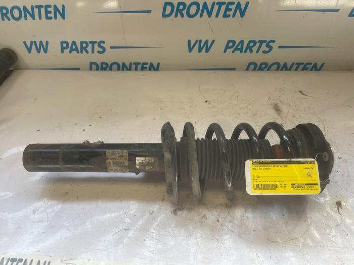 Schokdemperpoot rechts-voor van een Audi A3