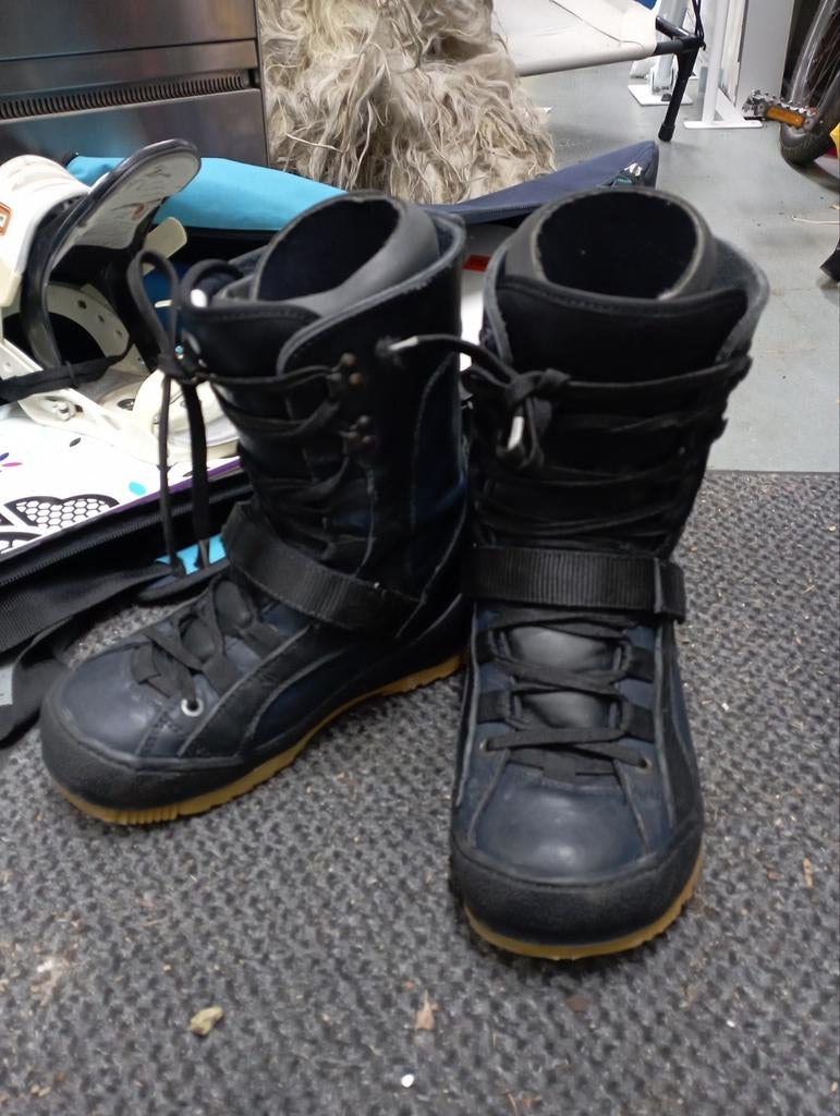 Vans snowboardschoenen boots, maat 7 (40,5) veters, Sport en Fitness, Snowboarden, Ophalen of Verzenden, Gebruikt, Schoenen